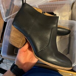 7.5 Madewell Leather Ankle Booties